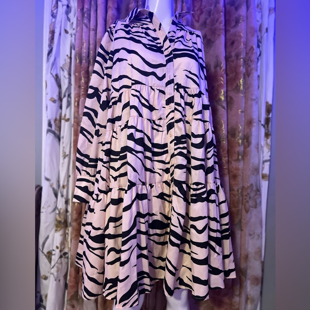 Dress - Picture 3 of 3